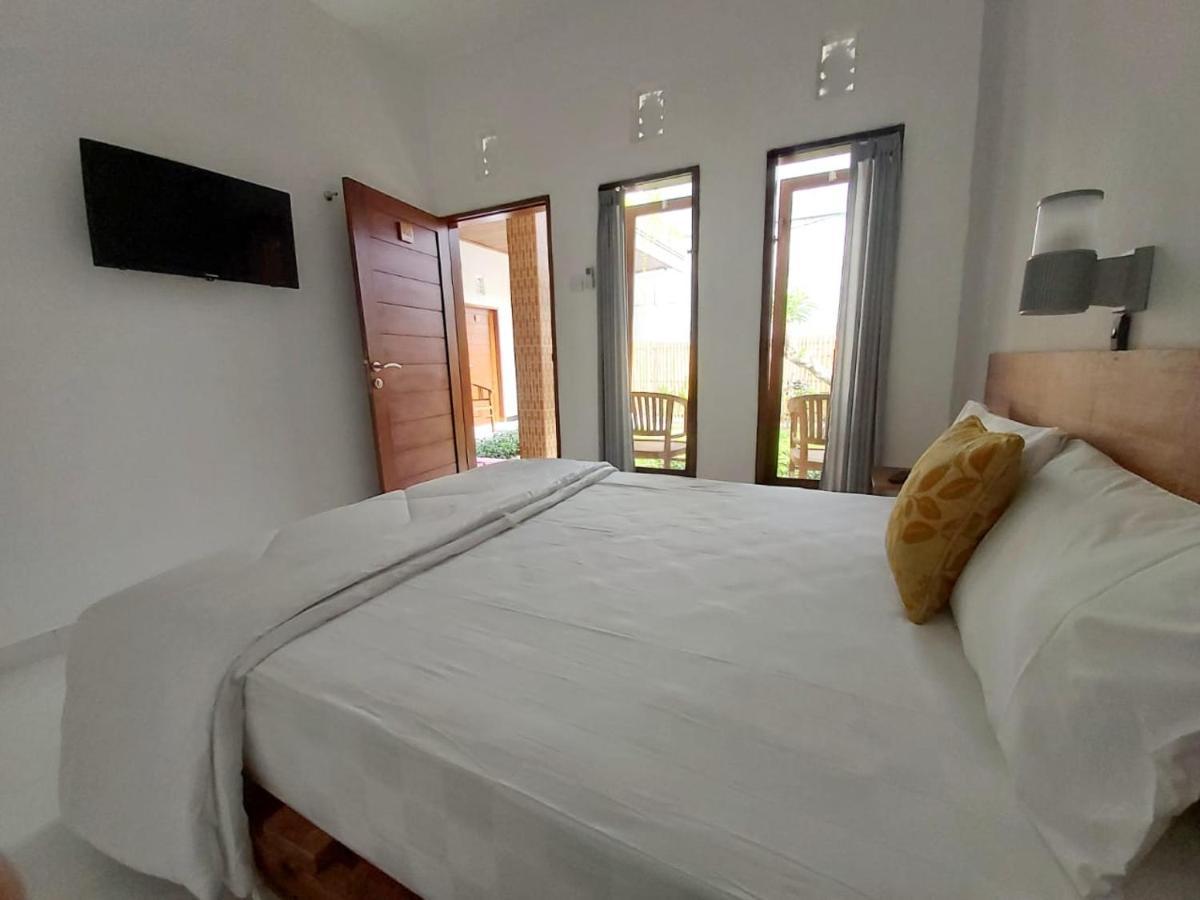 Готель Genta House Кута Екстер'єр фото